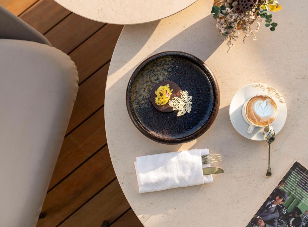 Address Istanbul Hotell Exteriör bild The Terrace